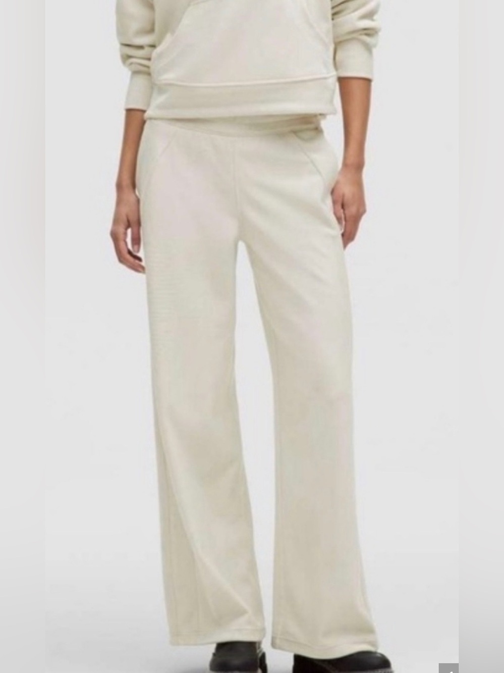 Lululemon 28" Scuba Midrise Wide Leg Pant Bone Large